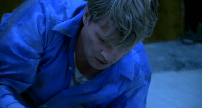 깨어나보니 지하실에 남자 둘이서 갇혀버림...gif | 인스티즈