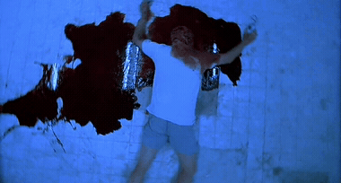 깨어나보니 지하실에 남자 둘이서 갇혀버림...gif | 인스티즈