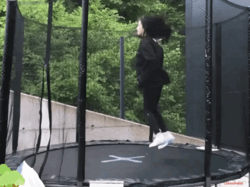 자유시간때 혼자 놀다 걸려서 민망해진 아이린.gif | 인스티즈