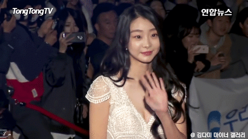 대종상에서 신인상 받은 배우 김다미.gif | 인스티즈