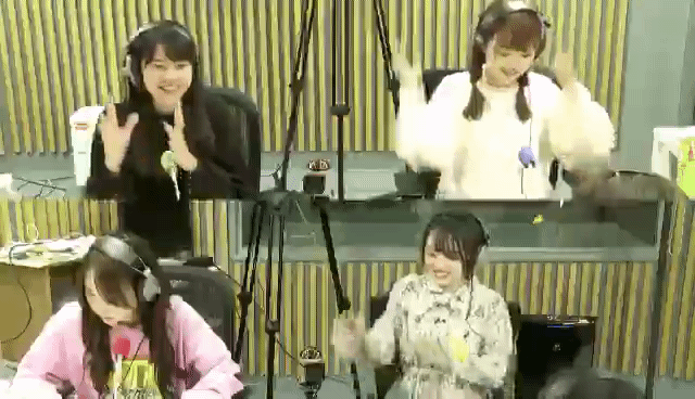 어제 AKB 신곡 발표 당시 인터넷 방송에서 침울한 쥬리 움짤 | 인스티즈