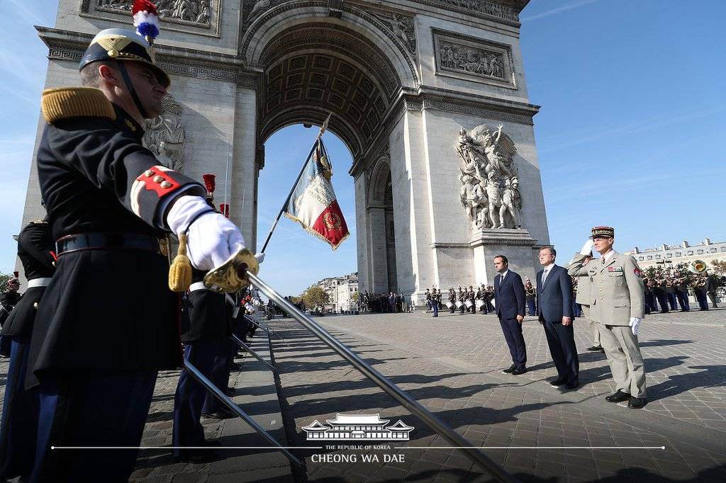 문 대통령에 대한 최고의 예우 | 인스티즈