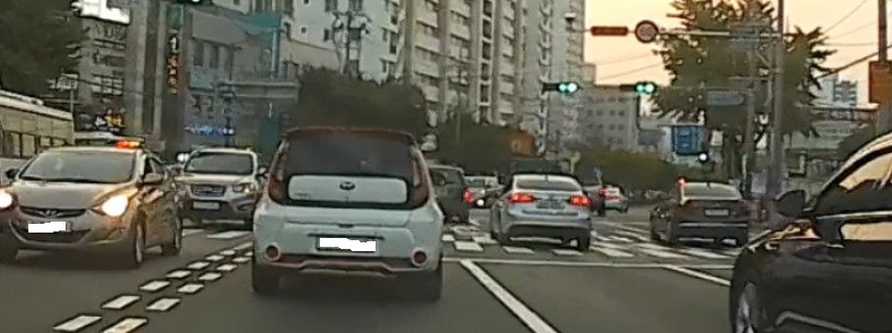 교차로에서 흔하게 볼 수 있는 풍경 | 인스티즈