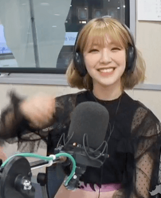 프로미스나인 배텐 경례 각.gif | 인스티즈