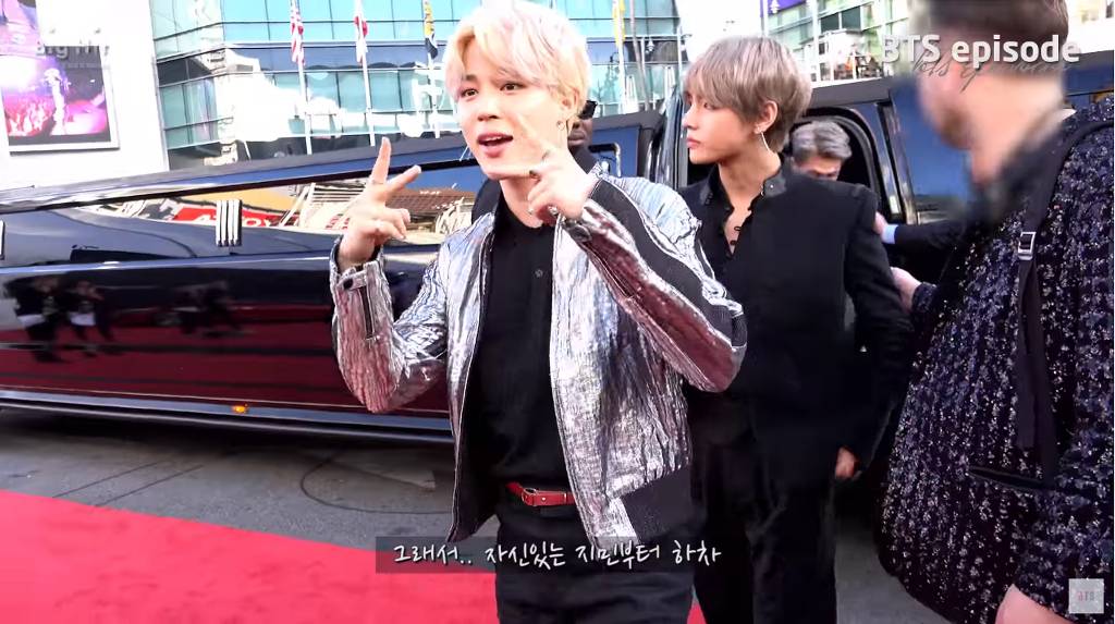 [방탄소년단] 뷔 얼굴에 감탄하는 사람들 | 인스티즈