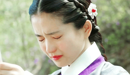 미스터션샤인 김태리 눈물연기 클라스.gif | 인스티즈