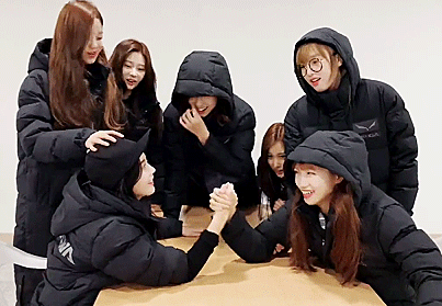 [데이터주의] 아이즈원배 팔씨름대회 권은비 움짤.gif | 인스티즈