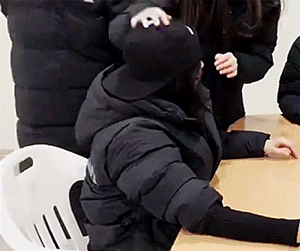 [데이터주의] 아이즈원배 팔씨름대회 권은비 움짤.gif | 인스티즈