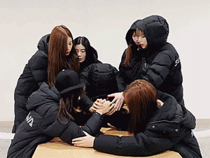 [데이터주의] 아이즈원배 팔씨름대회 권은비 움짤.gif | 인스티즈