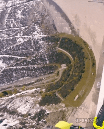 댐 위 난간에서 자전거 타기.gif | 인스티즈