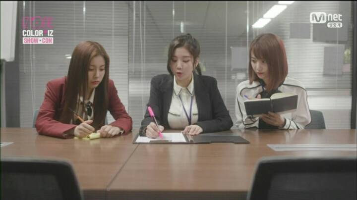 방금전 아이즈원 권은비,강혜원,사쿠라 | 인스티즈