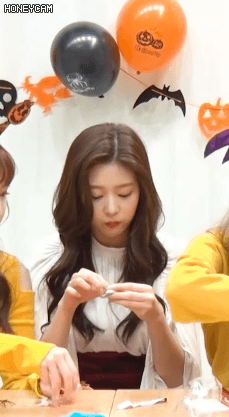 아이즈원) 눈으로 말하는 김민주 | 인스티즈