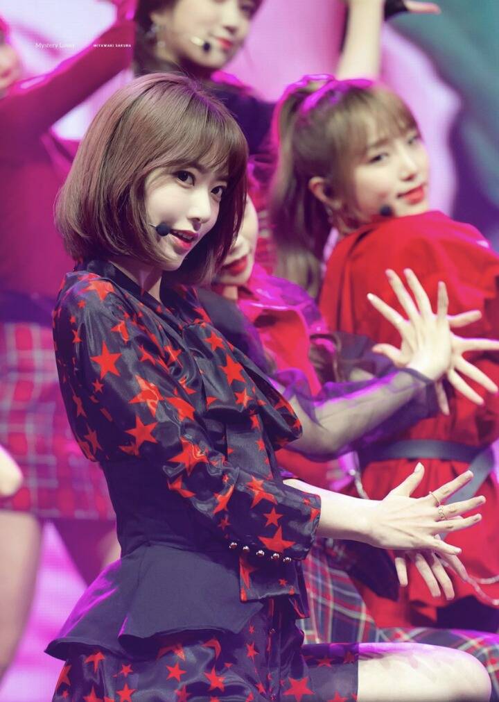 어제자 아이즈원 사쿠라 | 인스티즈