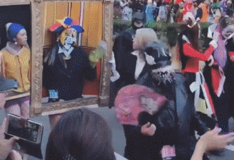 인싸 취급 받는 코스플레이.gif | 인스티즈