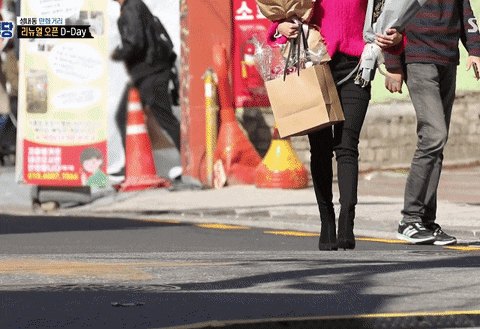 골목식당 핫핑크 조보아 | 인스티즈