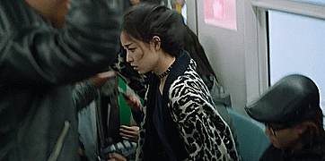 [28세미성년] 지하철에서 썸타다가 바로 깨짐.gif | 인스티즈