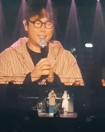 아이유 콘서트 게스트 정우성...gif | 인스티즈