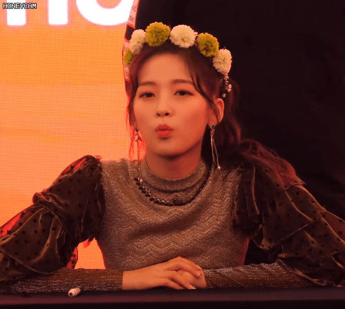 최근 오마이걸 비니, 아린.gif | 인스티즈