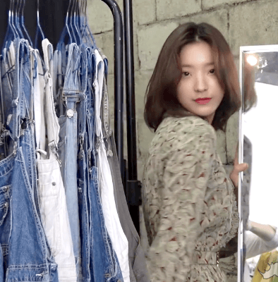 뱀옷도 어울리는 이새롬.gif | 인스티즈