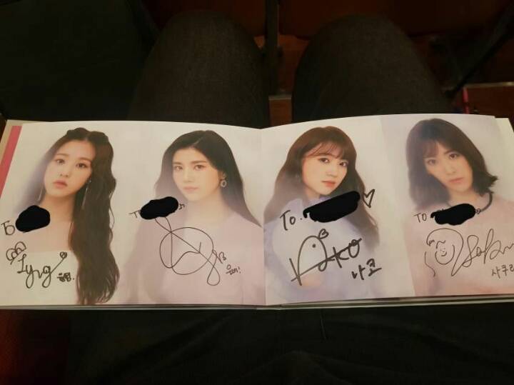 아이즈원 첫 팬싸인회..멤버별 싸인 | 인스티즈