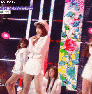 짬으로만 따지면 에이핑크급인 아이즈원 사쿠라의 카메라 포착능력.gif | 인스티즈