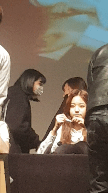 아이즈원 첫 팬싸인회.GIF | 인스티즈