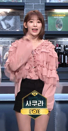 군대에서 피해야 될 얼굴을 가진분과 함께한 아이즈원 | 인스티즈