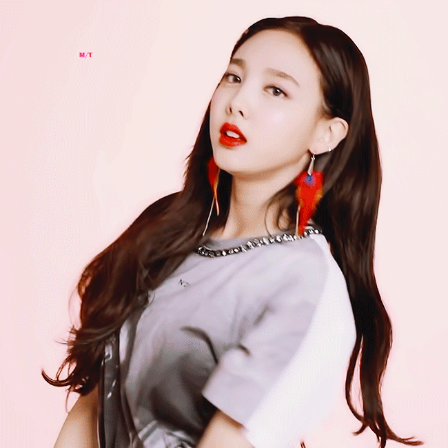 Yes Or Yes 메이킹속 나연이 | 인스티즈