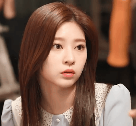 끄덕이는 18세 소녀 (아이즈원) | 인스티즈