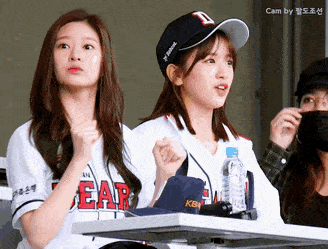 고2인 언니에게 계속 장난치는 중3 (아이즈원) | 인스티즈