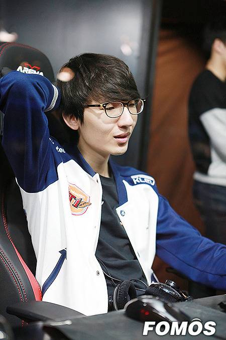 ???: 어 이거? 두근두근 | 인스티즈