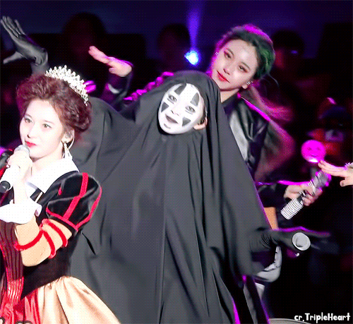 정연이 이쁜 표정보다는 이런 표정보면 놀리고 싶어짐 | 인스티즈