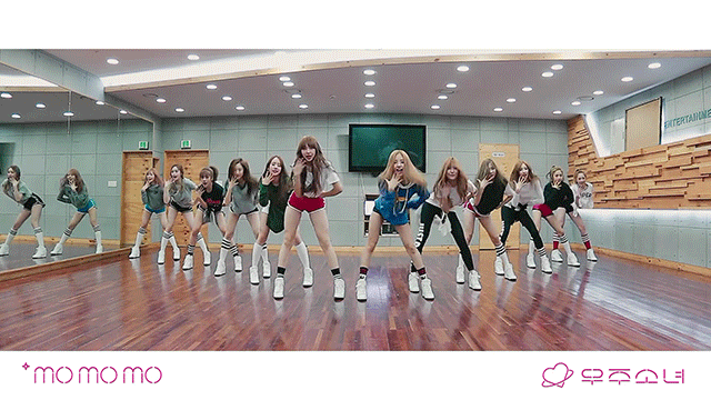 안무영상으로 욕 먹고 정신 똑디 차린 회사 (feat. 우주소녀) (데이터주의) | 인스티즈