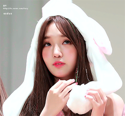 눈빛이 치명적인 여자 아이돌.gif | 인스티즈