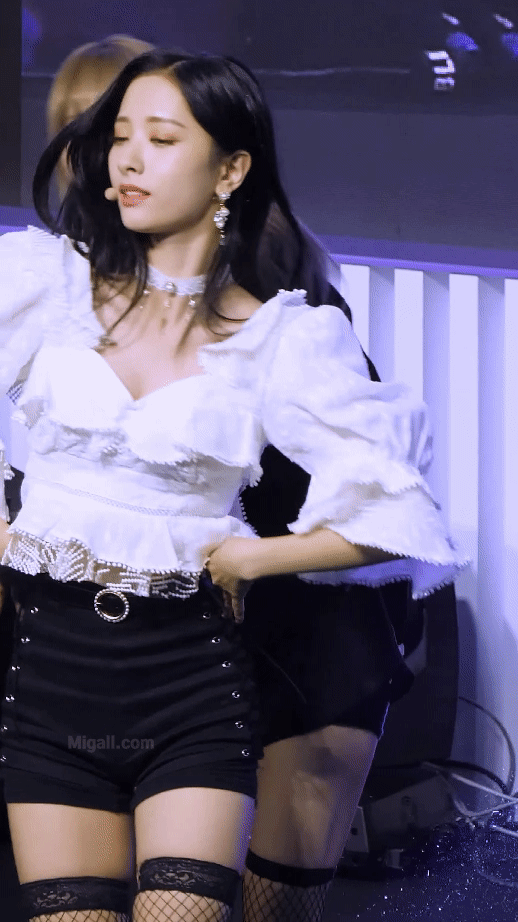 망사스타킹 착용한 우주소녀의 섹시 아이콘 보나.gif | 인스티즈