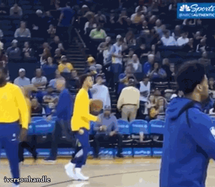 몸 풀다가 막 던졌는데 들어가는 스테판 커리.gif | 인스티즈