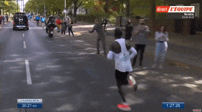 마라톤 세계기록 스피드 느껴보는 독일 시민들 | 인스티즈