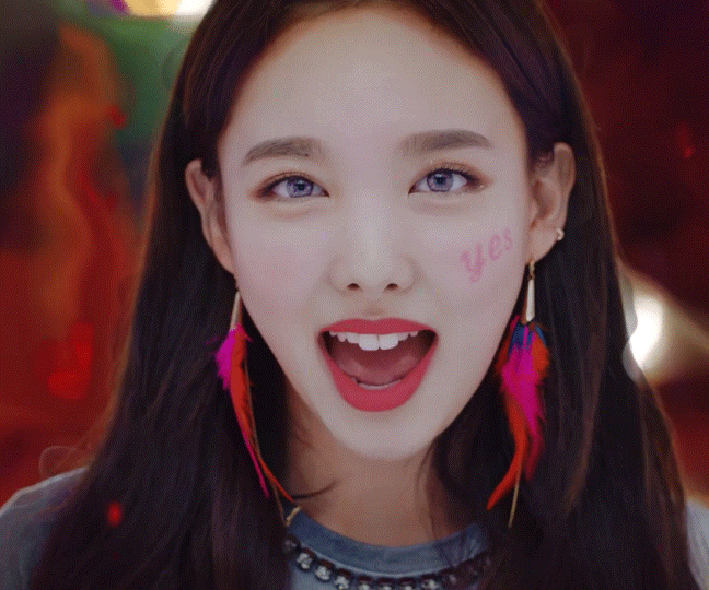 예스올예스 뮤비에서 레전드 짤 생성해버린 임나봉 | 인스티즈