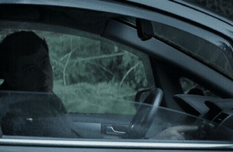 제가 교통사고를 냈는데 없던일인척 숨기려고해요...gif | 인스티즈