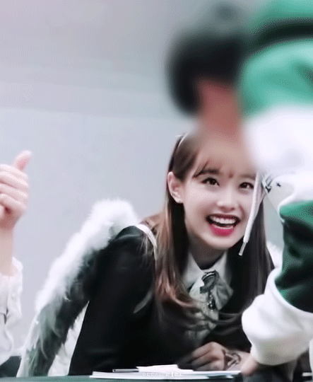 걸그룹 이달의 소녀에서 가장 눈에 띄는 멤버.jpgif | 인스티즈