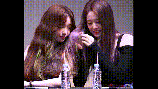 [fromis_9] 노지선의 머리 색을 탐내는 장규리.gif | 인스티즈