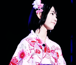 일본 전통복 차림의 미야와키 사쿠라 | 인스티즈