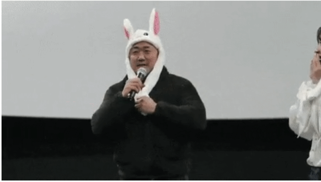 귀여운 토끼모자를 쓴 사나 | 인스티즈