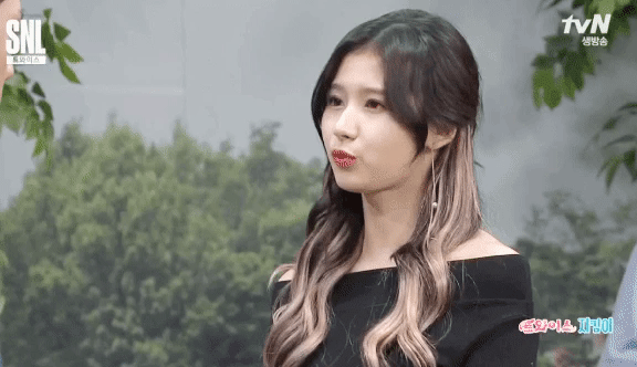 트와이스 사나의 습관 .gif | 인스티즈