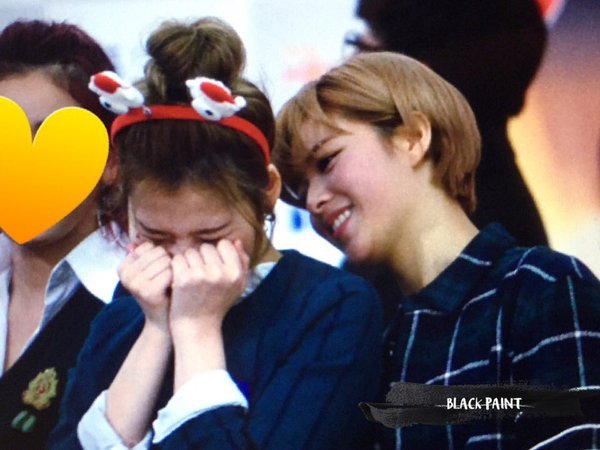 주간아이돌 트와이스 정연이는 북을치고 사나는 붓을 잡고 ㅋㅋ | 인스티즈