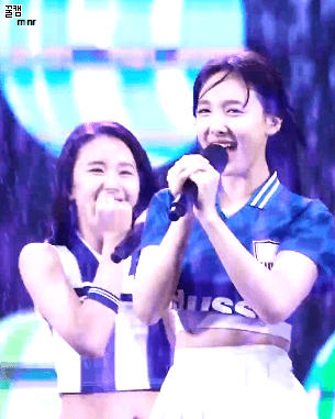 빗속의 나연쓰.gif | 인스티즈