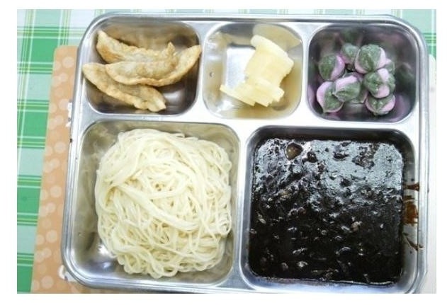 사단에서 먹성이 가장좋은 김병장이 점심을 굶은 까닭은? (군대) | 인스티즈