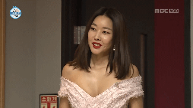 드레스입은 한혜진 쳐다보는 전현무 | 인스티즈