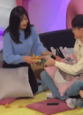 페이커를 만난 레드벨벳.gif | 인스티즈