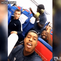  춤 좀 출 줄 아는 그들ㅋㅋㅋ.GIF | 인스티즈